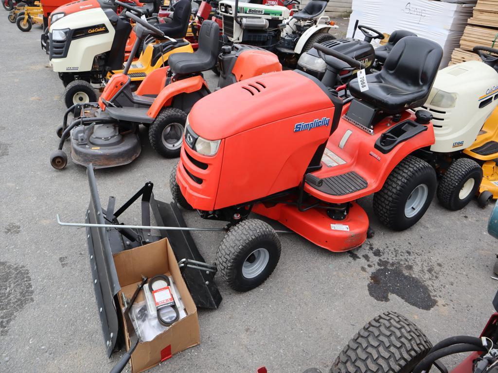 Simplicity Regent Riding Mower w/Snow Plow