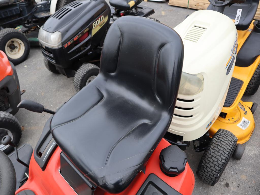 Simplicity Regent Riding Mower w/Snow Plow