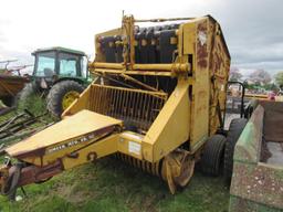 Vermeer 605 Super G Round Baler