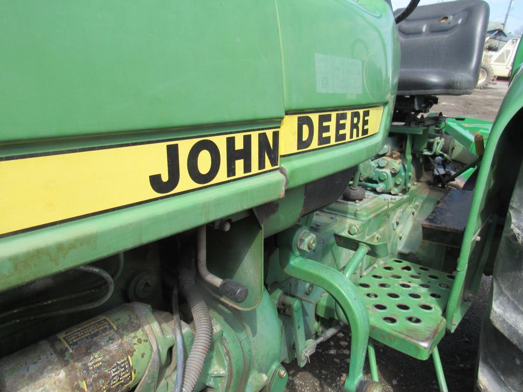 JD 950 Tractor, 2WD, ROPS