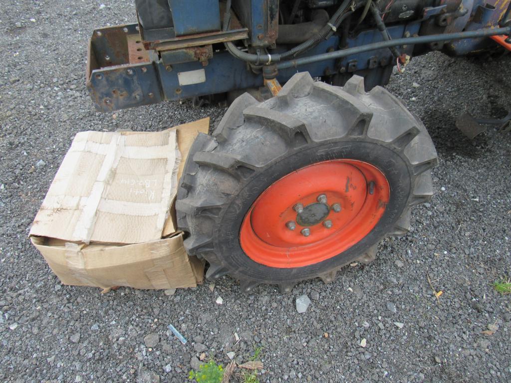 Kioti LB2614 Tractor (has bad transmission), 4WD,