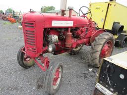 Farmall 130 Tractor, 2WD, Gas