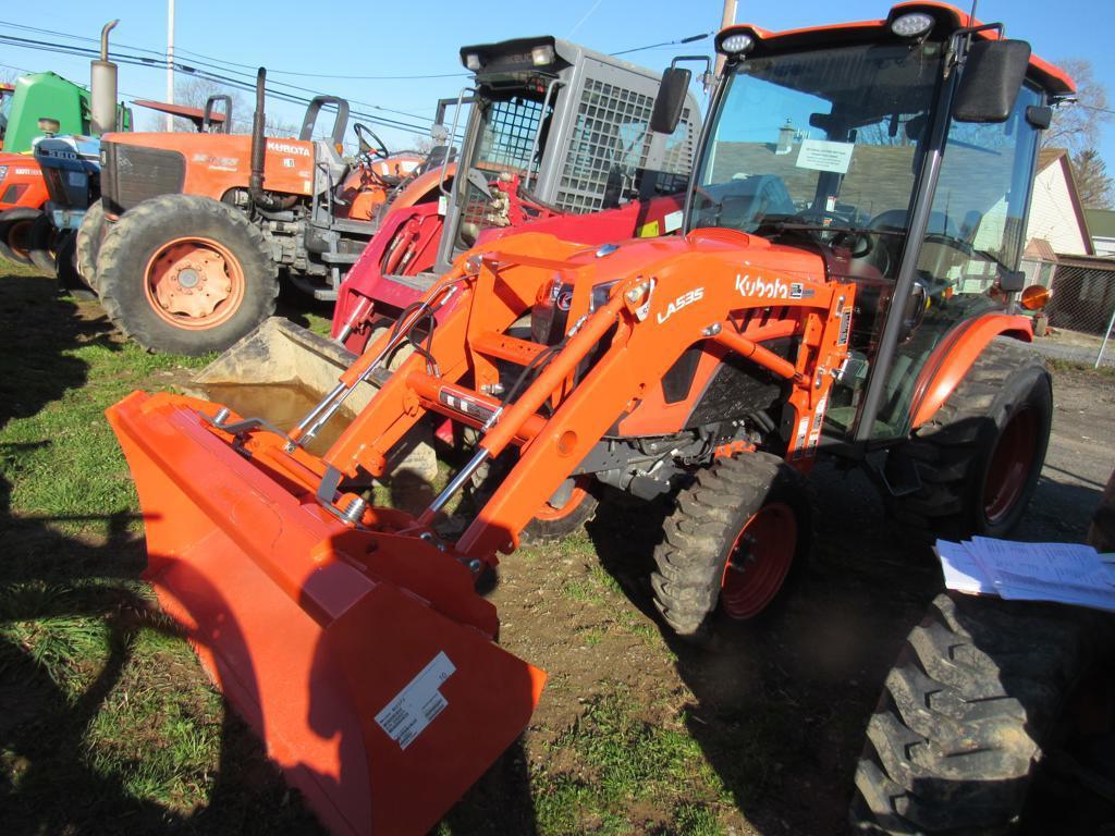 Kubota LX3310 HSD Tractor, 4x4, HST w/LA 535 Ldr