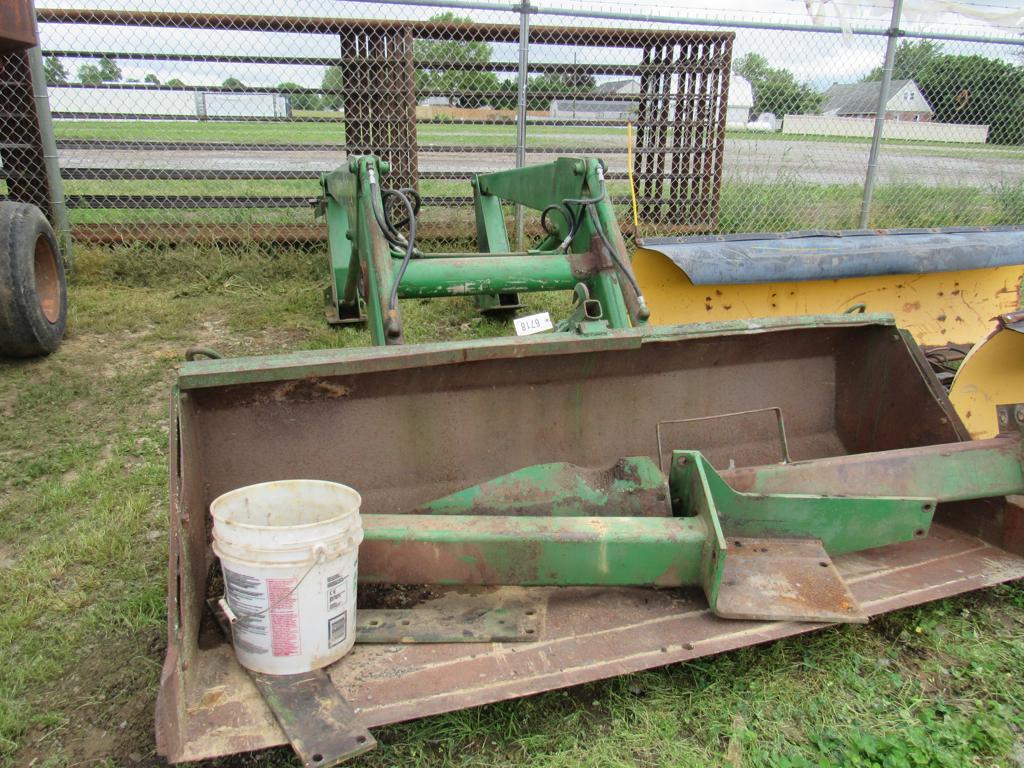 JD 146 Loader w/ 7' Bucket, Universal QA SkidSteer