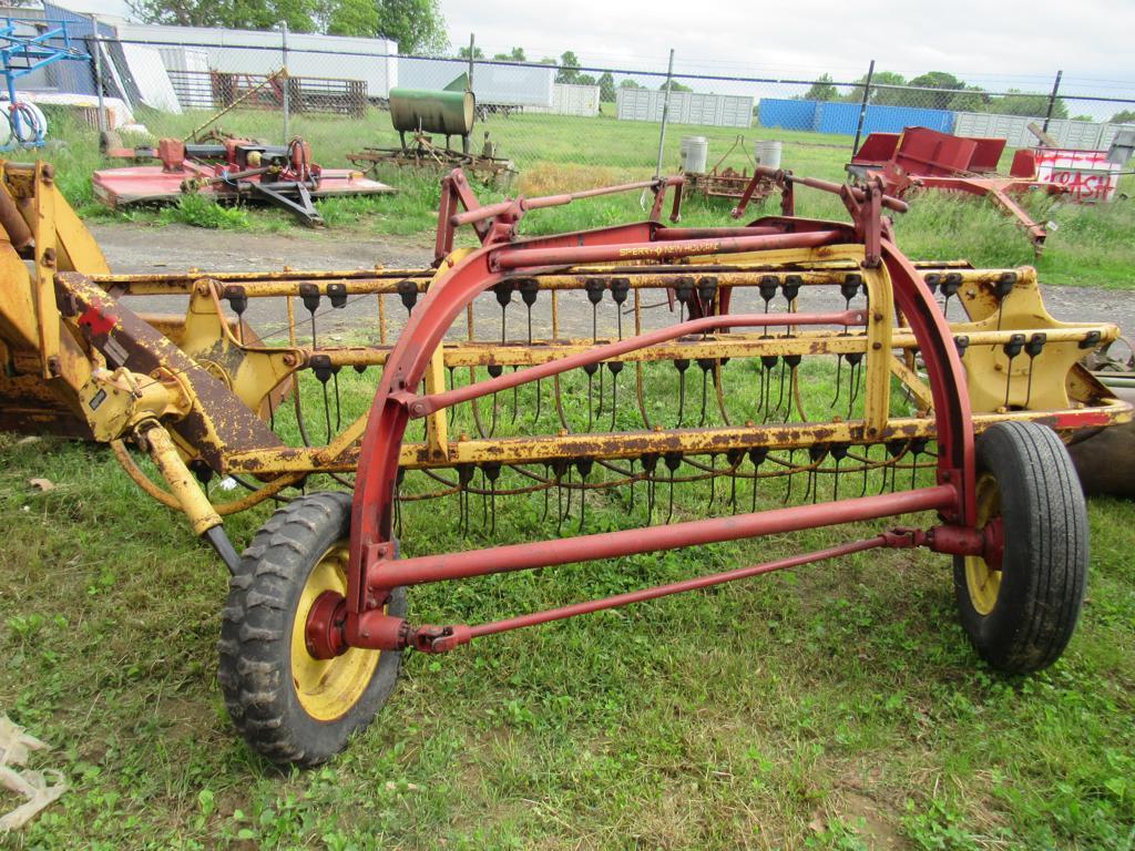 NH 256 Hay Rake