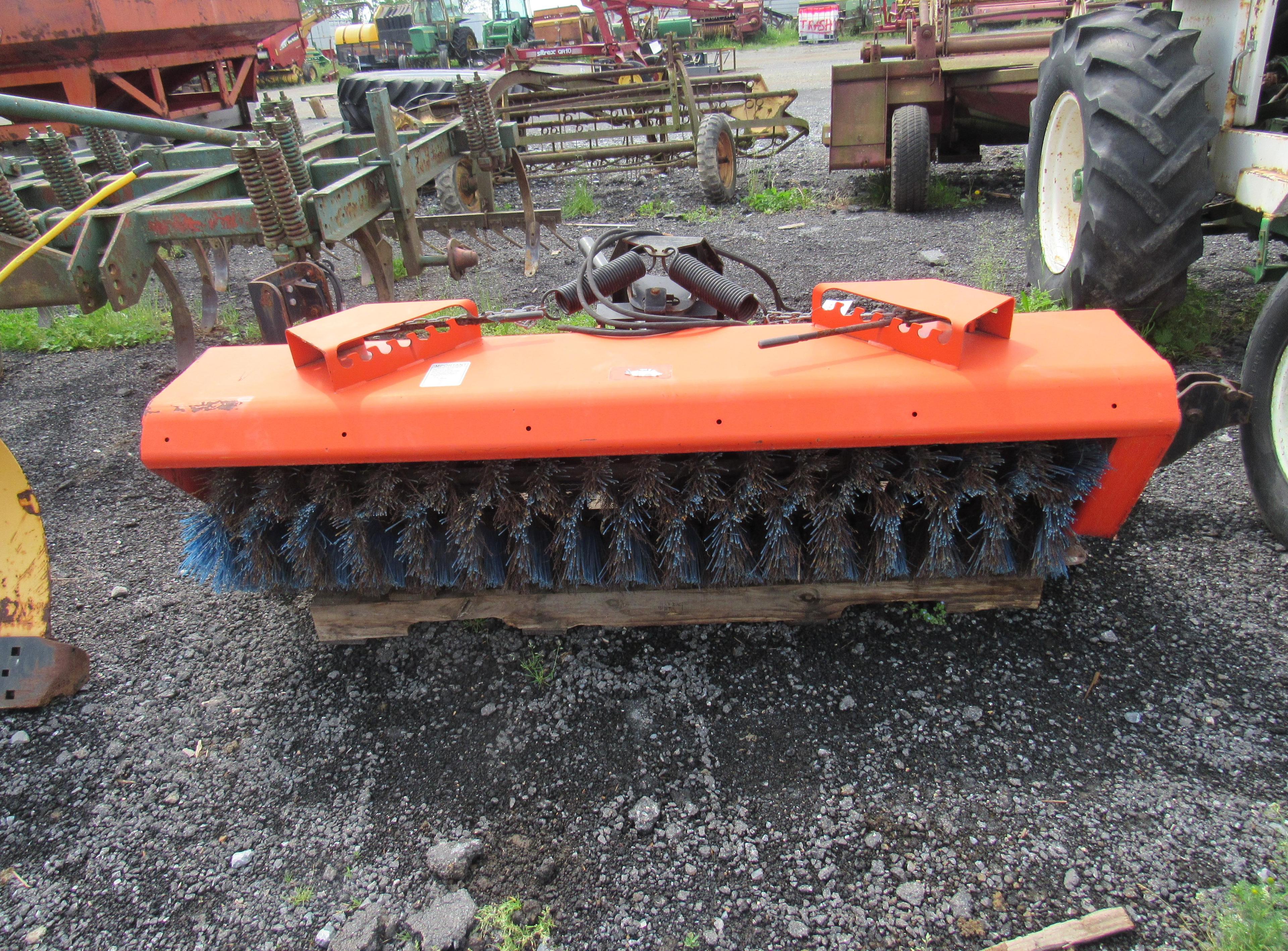 Kubota Broom - L2164