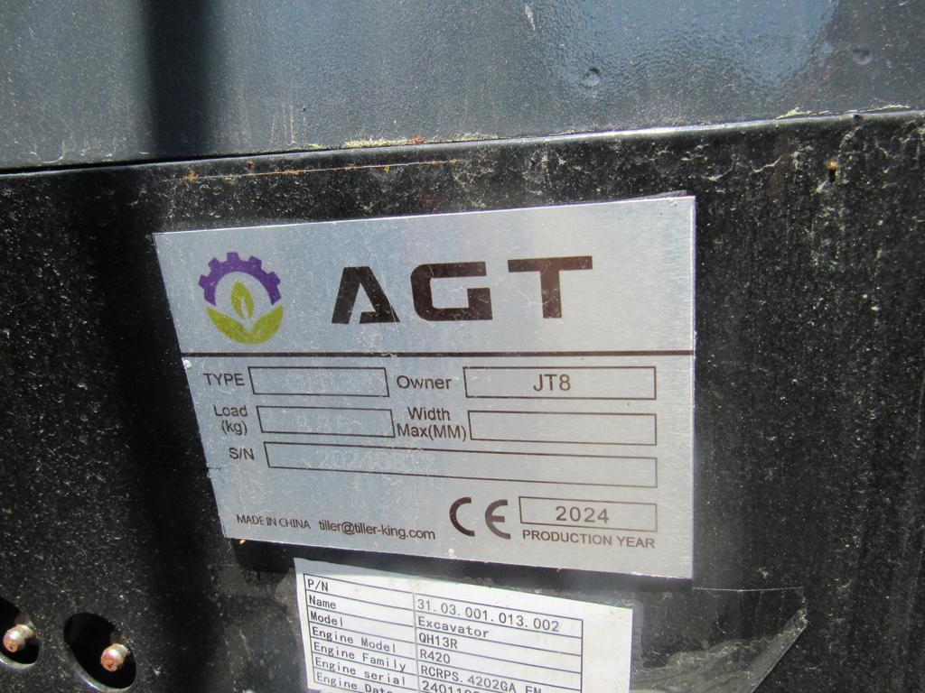 AGT QH13 Excavator