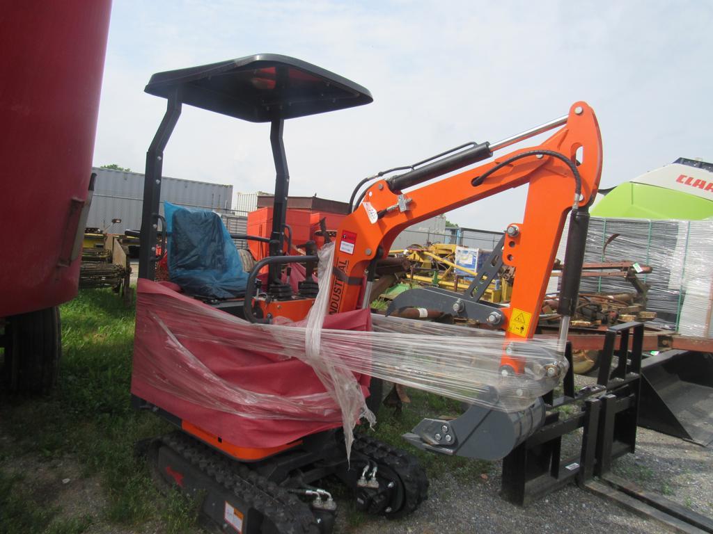 AGT LH12R Excavator w/Canopy