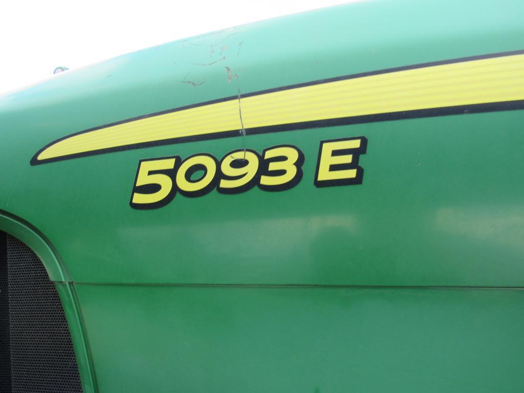 JD 5093E Tractor, Ldr, Cab, 4x4, LHR
