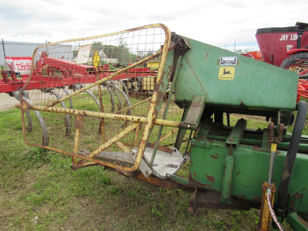 JD 336 Hay Baler & kicker