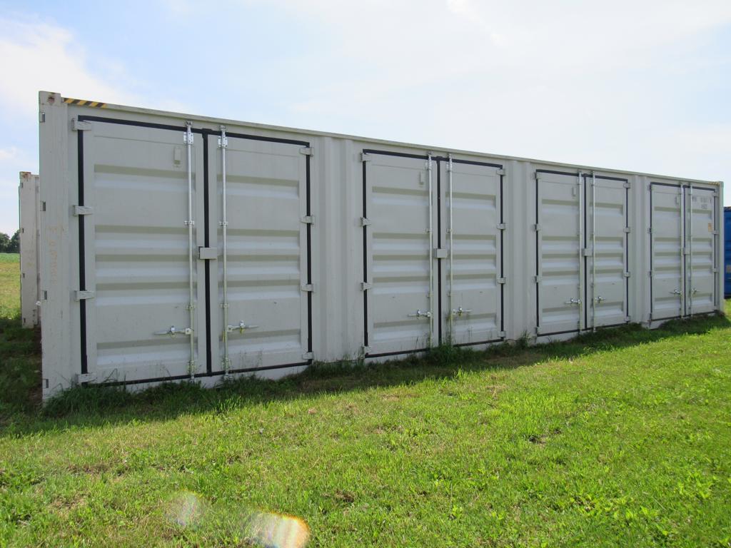 40' Container 8' W x 9'6"  H