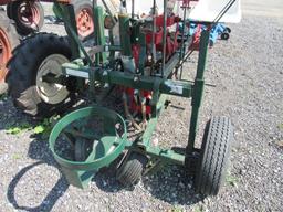 NH Transplanter w/Water