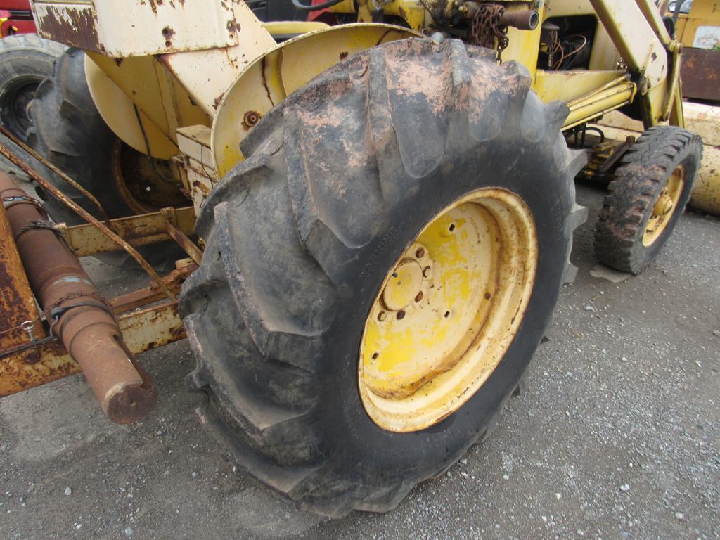 Case Tractor w/Ldr (bad fuel filter & carb issues)