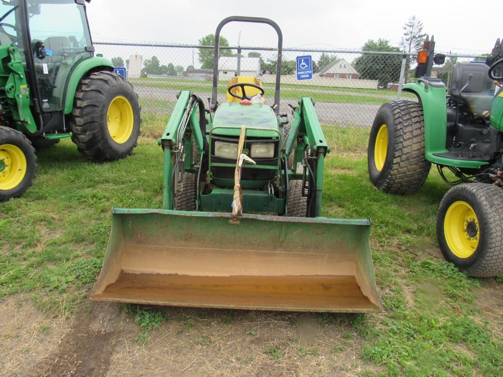 JD 4100 Compact Tractor w/410 Loader