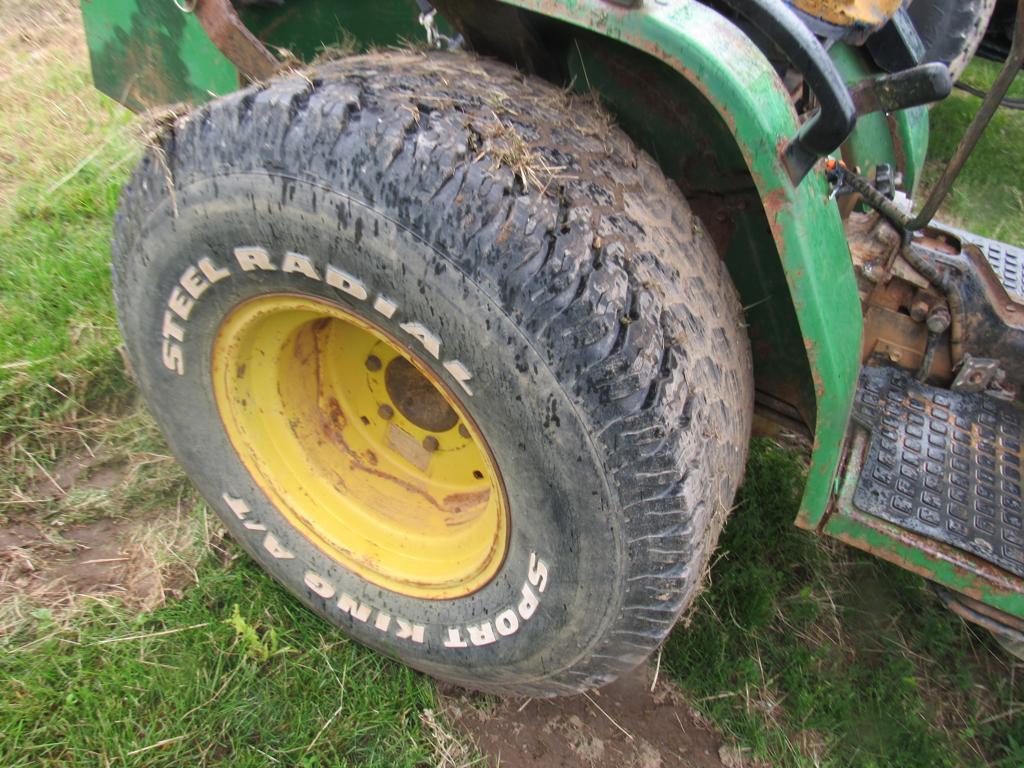 JD 4100 Compact Tractor w/410 Loader