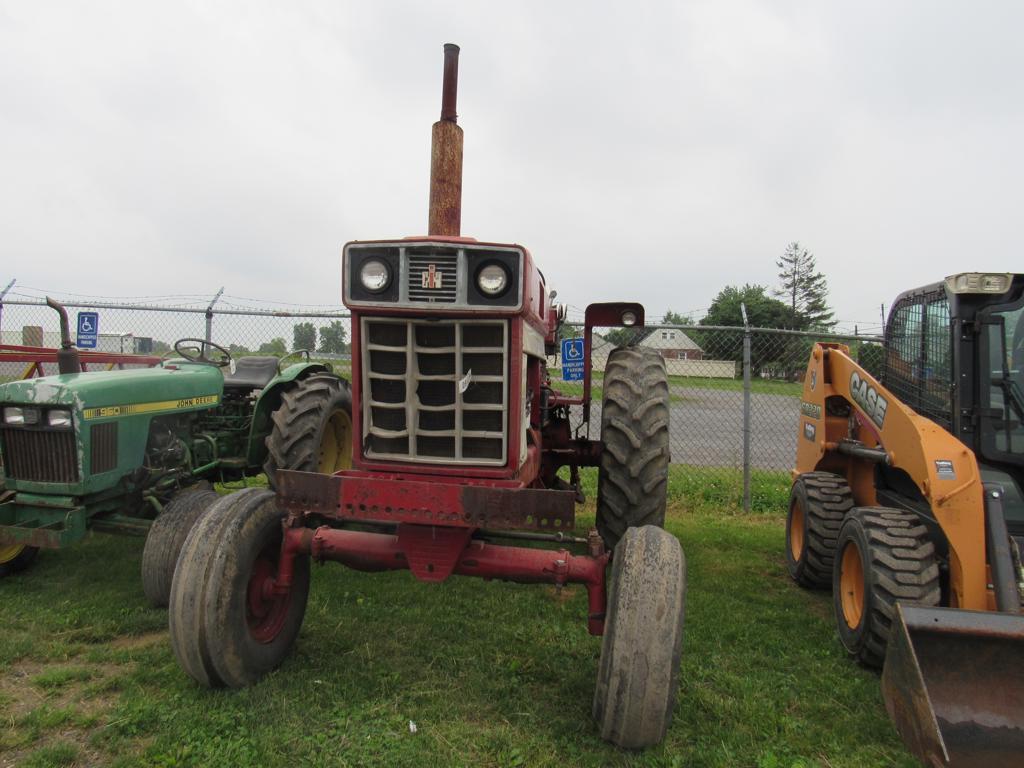 IH Hydro 100 Wide Front Tractor, Dsl