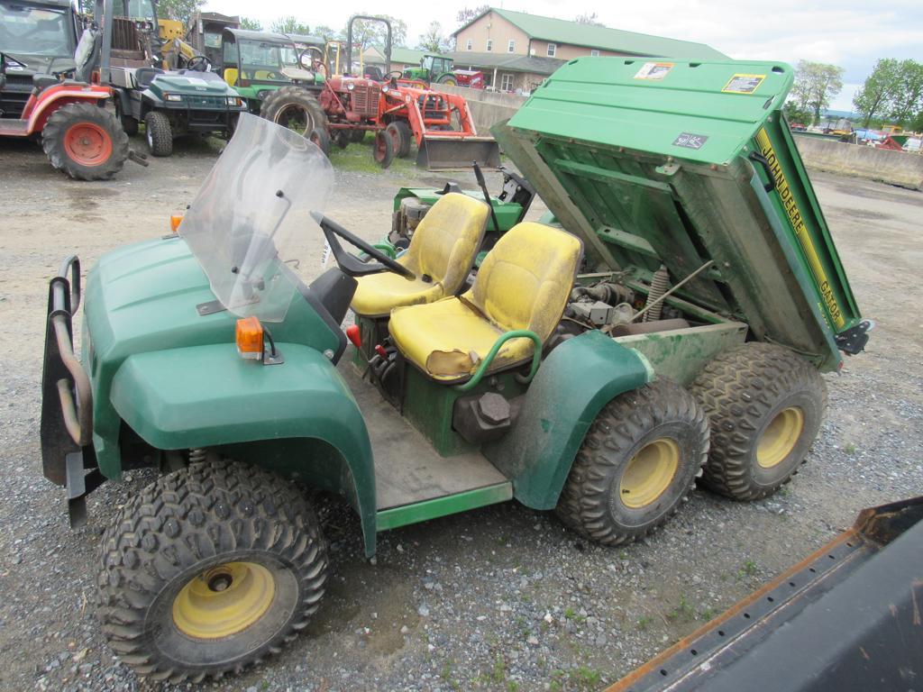 JD Gator 6x4 (makes noise)