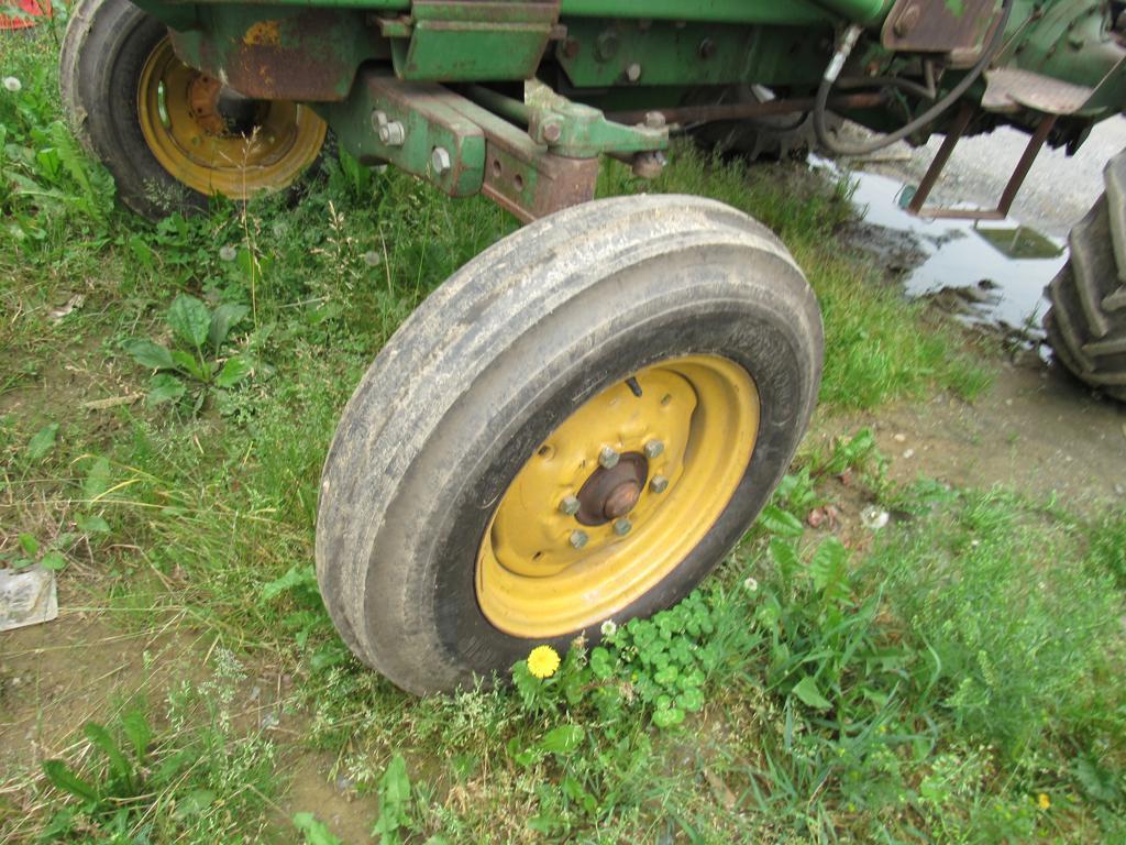 JD 2020 Gas Tractor w/ Front End Loader