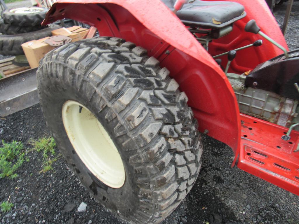 Yanmar 1610D Tractor w/ 3pt Blade, Tires Chains,