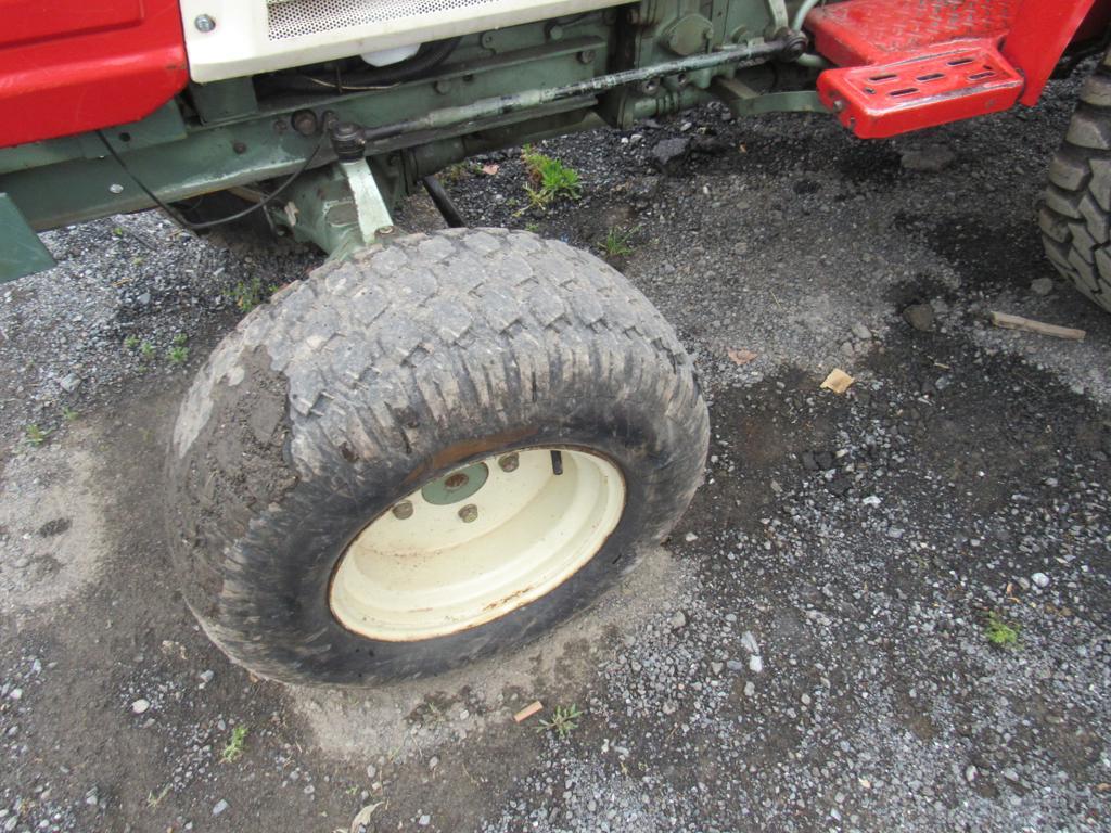 Yanmar 1610D Tractor w/ 3pt Blade, Tires Chains,