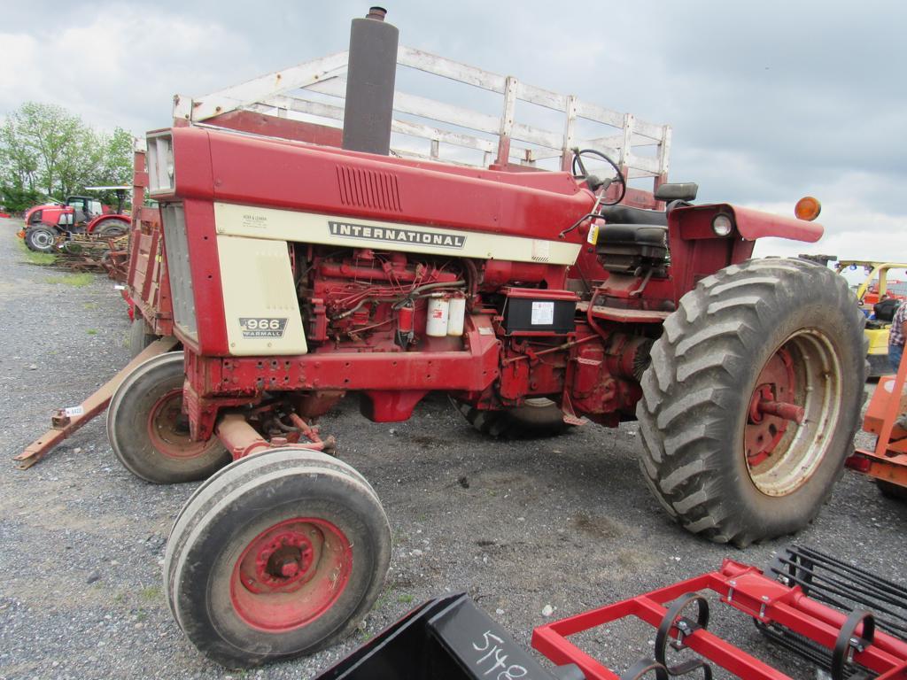 IH 966 Tractor, Dsl, 2WD