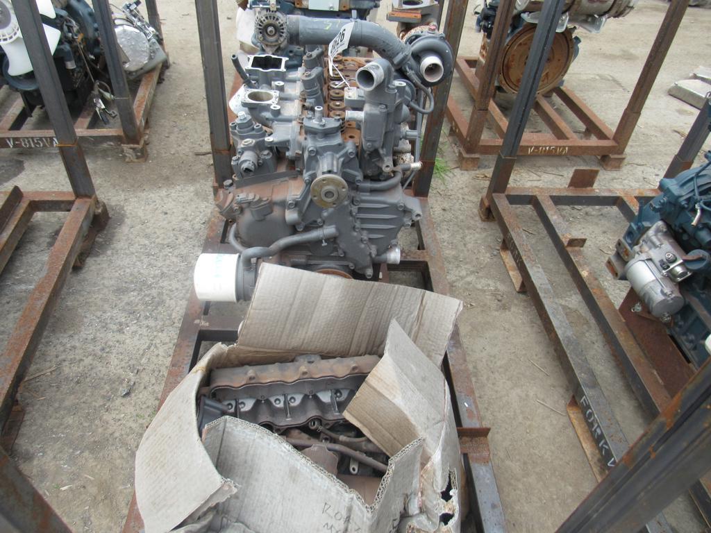 Kubota V2403 Engine
