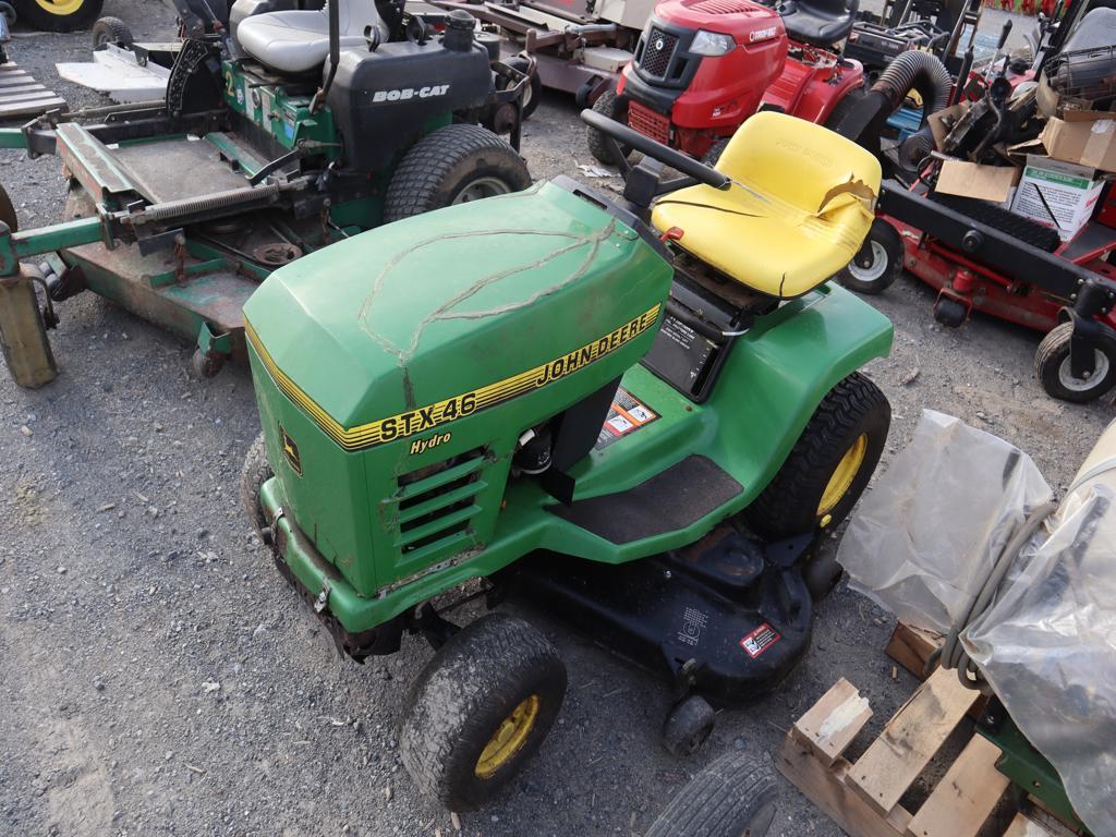 JD STX46 Riding Mower (needs battery)