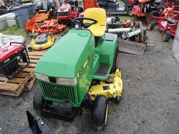 JD 245 Lawn & Garden Tractor