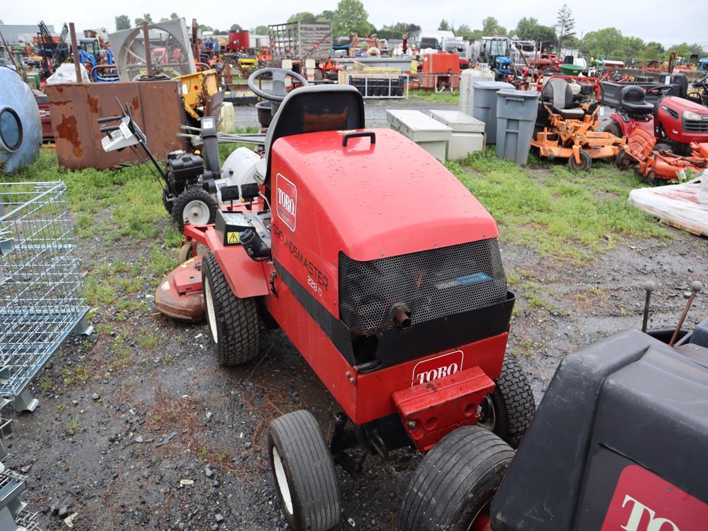 Toro 228D Front Mower