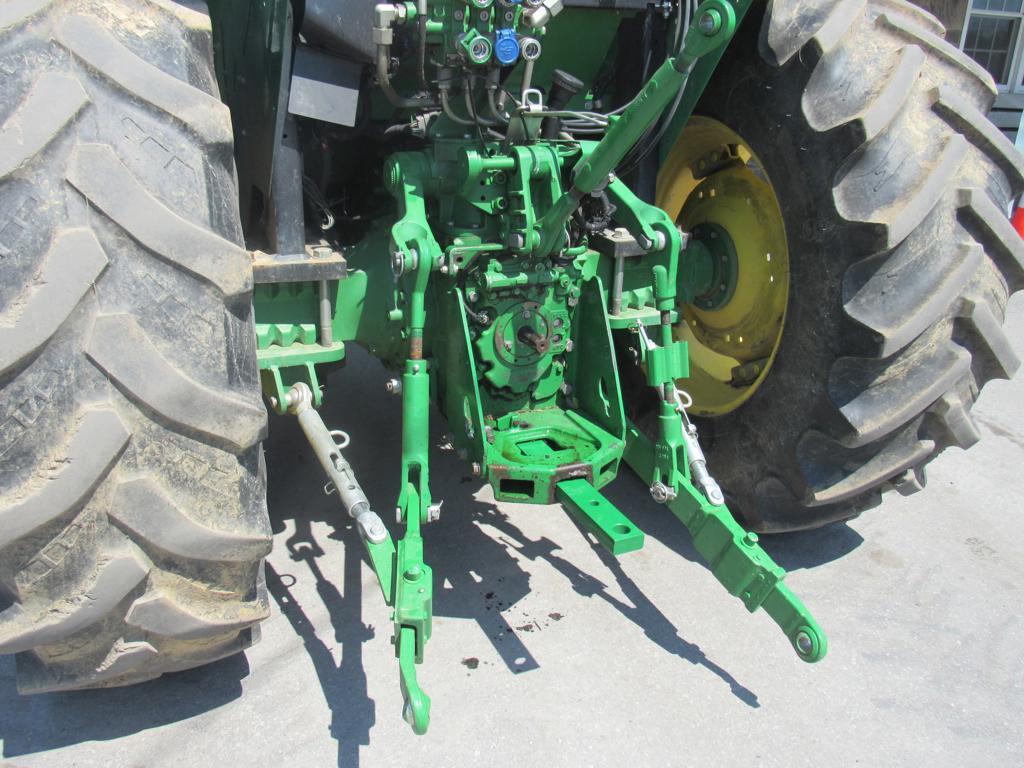 John Deere 5100 Utility Tractor