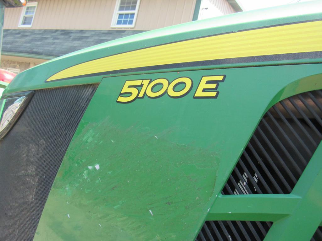 John Deere 5100 Utility Tractor