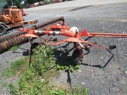 Kuhn 2 Star B2168 Hay Tedder