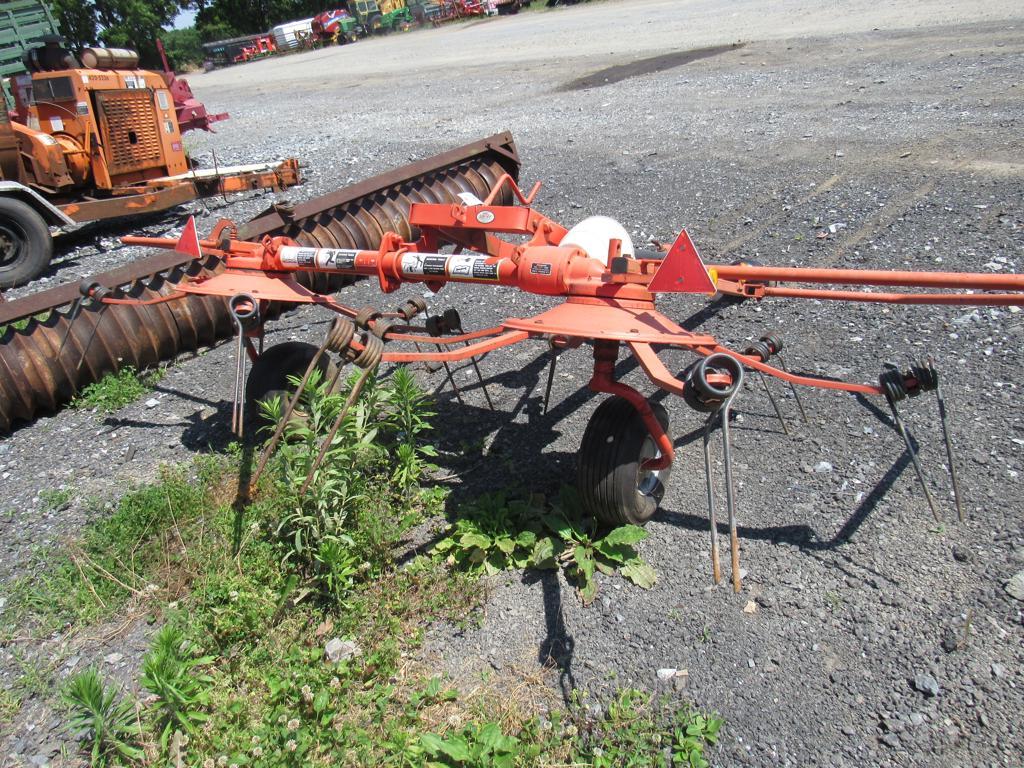 Kuhn 2 Star B2168 Hay Tedder