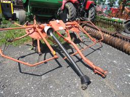 Kuhn 2 Star B2168 Hay Tedder