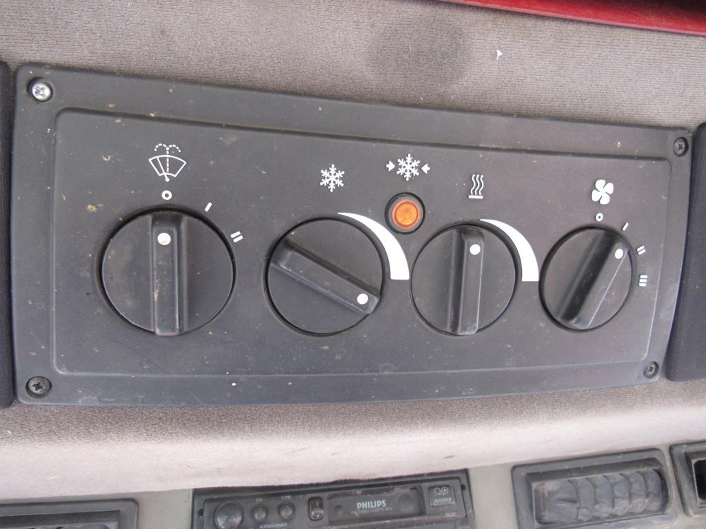 Case IH 5250 Tractor, Dsl, 4WD, Cab, Heat/AC,