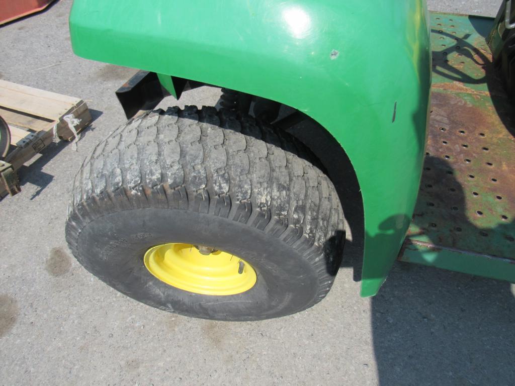 John Deere Gator