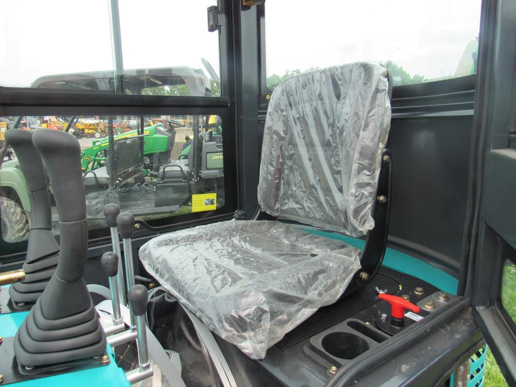 AGT QH13R Mini Excavator