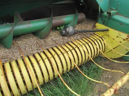John Deere 338 Baler