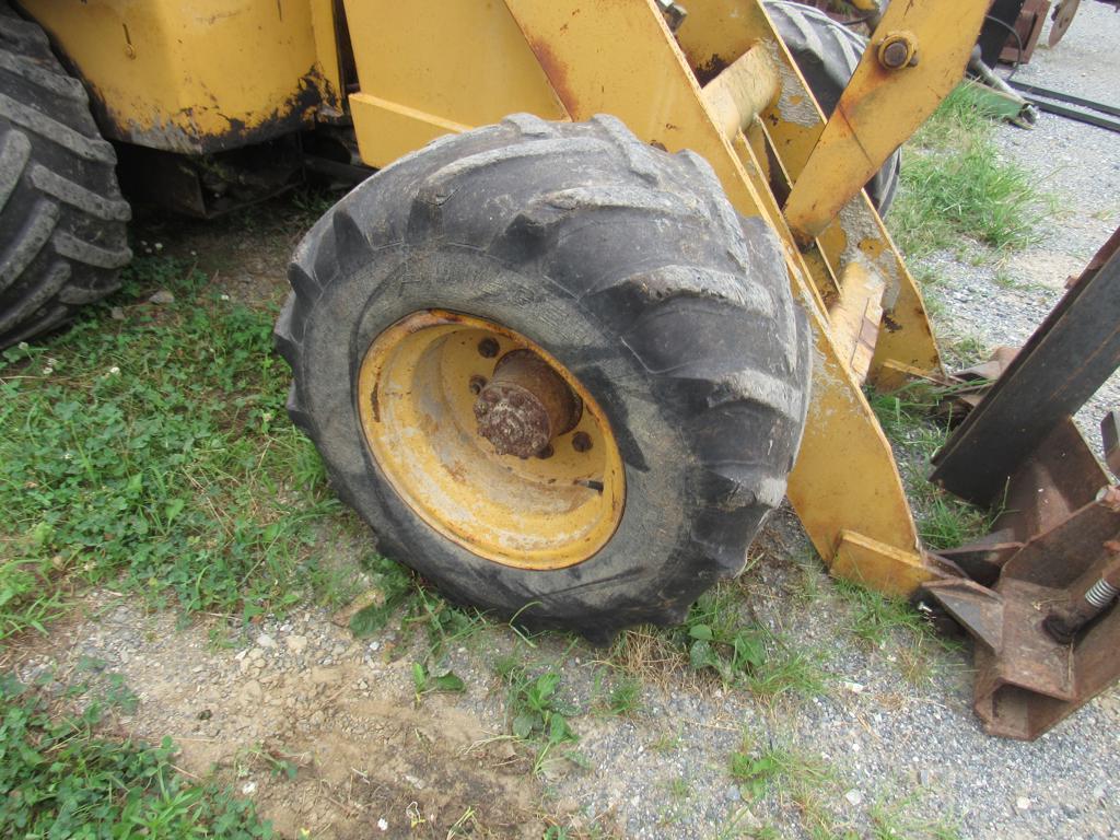Swinger 200 Articulating Loader