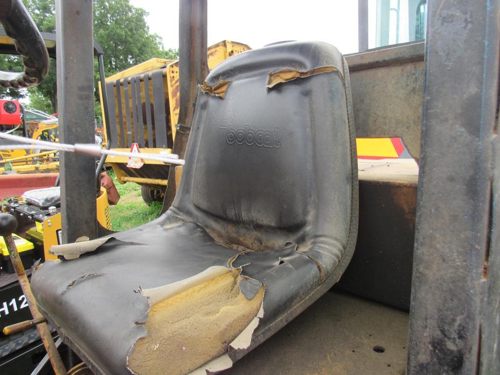 Swinger 200 Articulating Loader
