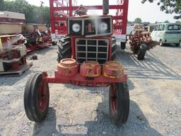 IH 274 Tractor