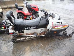 Skido Snowmobile