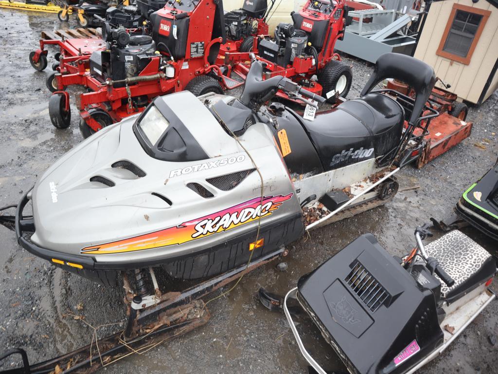 Skido Snowmobile