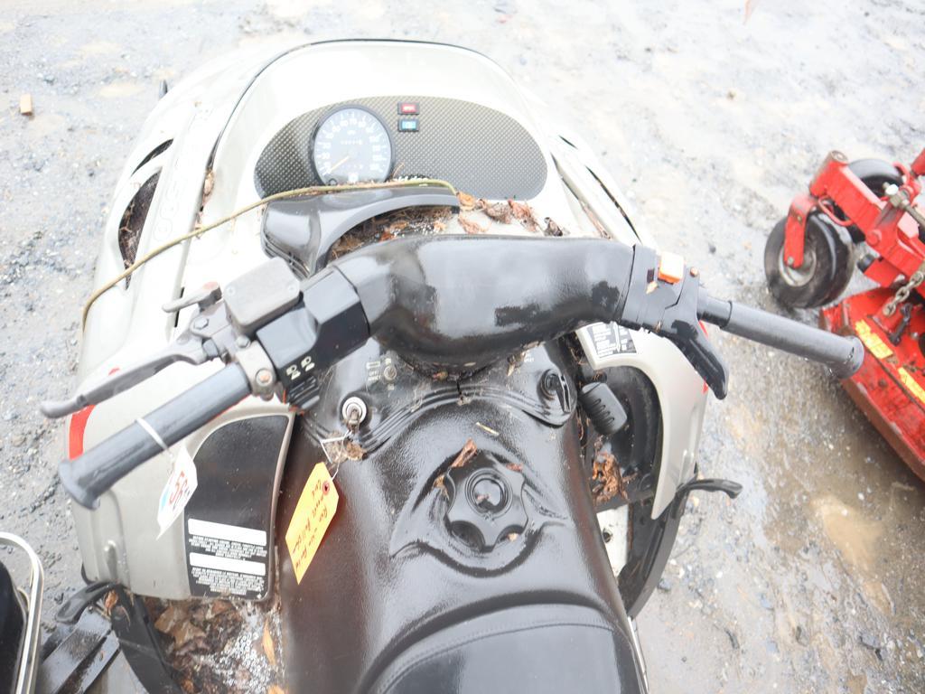 Skido Snowmobile