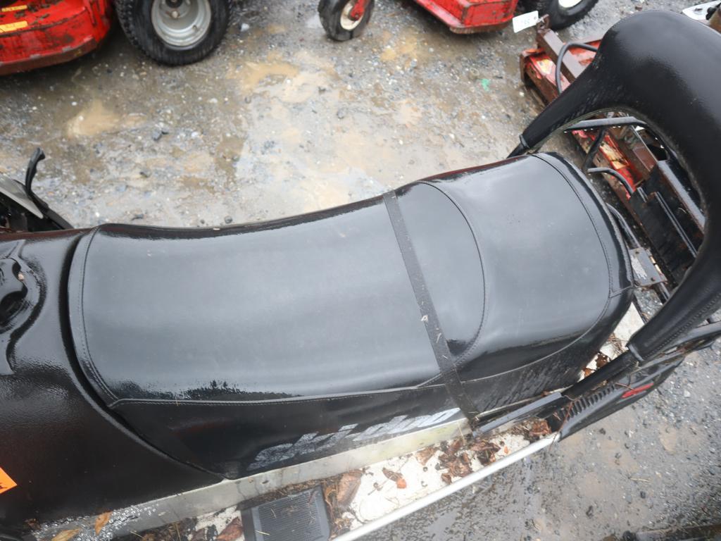 Skido Snowmobile
