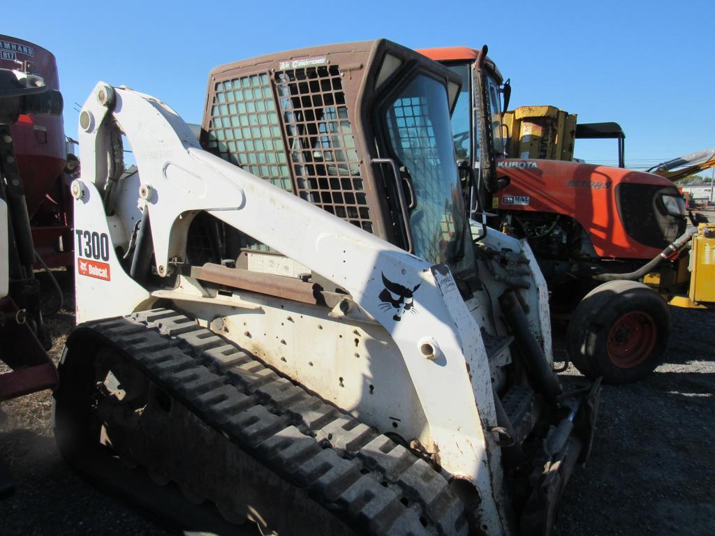 Bobcat T300 Skid Steer Loader