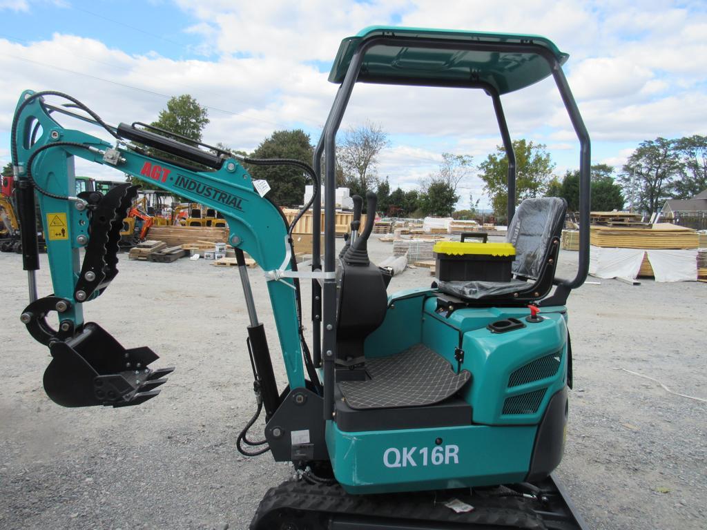 AGT QK16R Excavator
