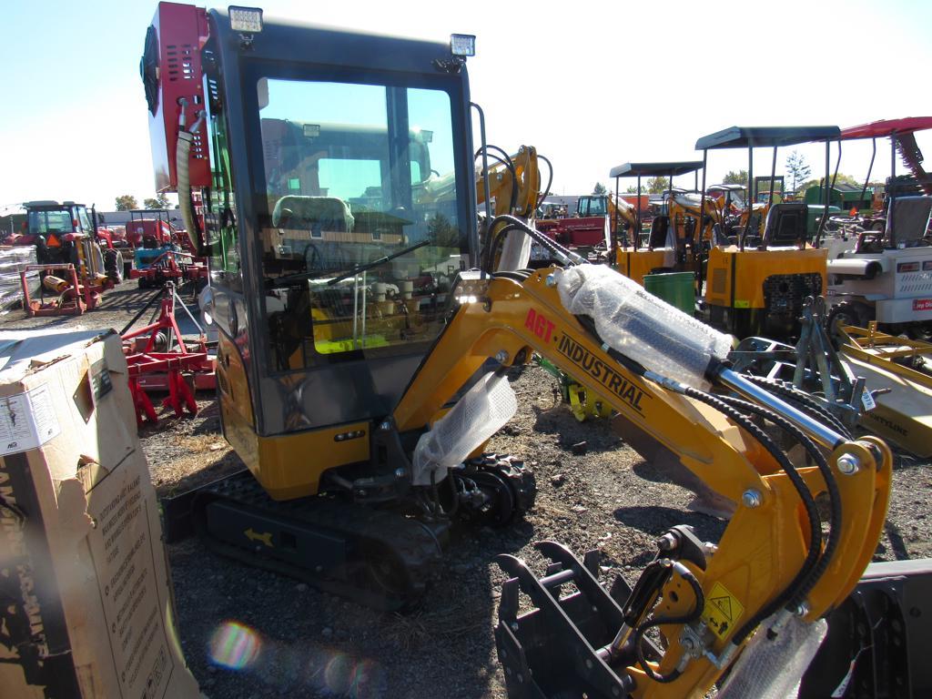 AGT QK18RXS-C Excavator w/Cab