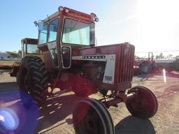 International 806 Tractor