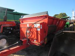 Kuhn Knight 8124 Manure Spreader